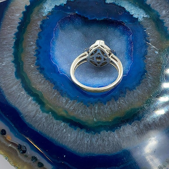 Vtg. Sterling Silver Ring With Blue & White Sapphires. Ring Size 8 - Picture 6 of 9